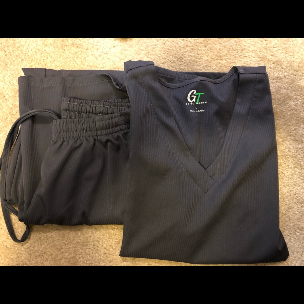 Women’s Gray Scrub Set